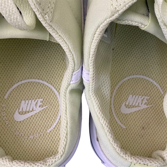 Nike Court Legacy Mule Women’s Size 7.5 Green Canvas Slip On DB3970-301 Sneaker - Picture 8 of 10